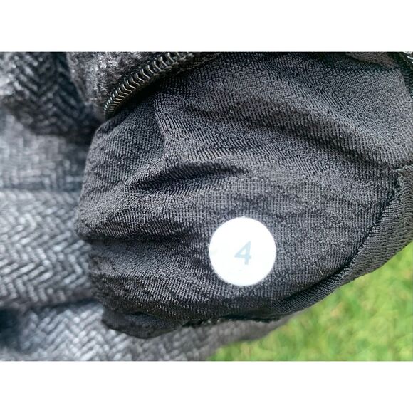 Lululemon Think Fast Heathered gray Herringbone 1/4 zip SWEATSHIRT TOP sz 4 - Picture 3 of 8